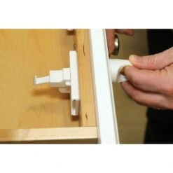 Qdos Adhesive Magnet Lock - White (4 Pack) -Selected Baby Products Stores qdos adhesive magnet lock white 4 pack 3